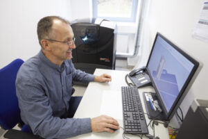 Schüco otevřelo nové školicí a testovací centrum pro plastové systémy