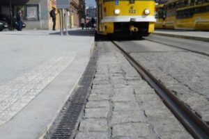 Odvodnění zpevněných ploch ve městech