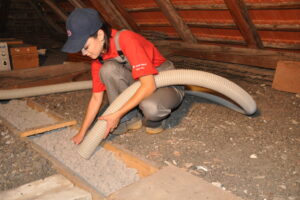 Ukázka fázového posunu celulózové izolace Climatizer Plus na veletrhu FOR ARCH