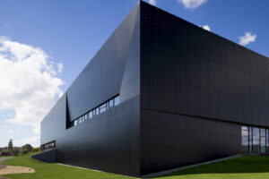 Inspirativní plechové fasády od Lindabu