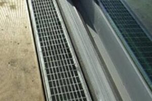 Terasové žlaby MEATEC pro bezbariérové a designové odvodnění