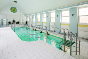 Vnitřní bazény nejstaršího léčebného domu v lázních Bojnice byly obloženy obklady RAKO