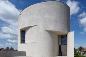 Sazovice mají nový kostel