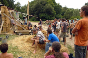 Pozvánka na Letní zážitkovou školu přírodního stavitelství