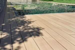 Terasová prkna z rýžových slupek a čistého PVC iDecking