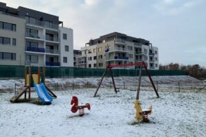 Zachycovat a vracet dešťovou vodu zpět do přirozeného koloběhu pomáhá v bytovém domě systém akumulačních boxů Q-Bic Plus