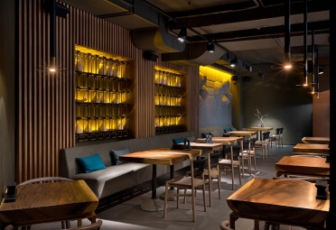 Dlaždice RAKO v nově otevřené panasijské restauraci EASTv Kyjevě