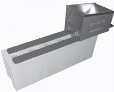 Dávkovač lepidla s posuvným hradítkem