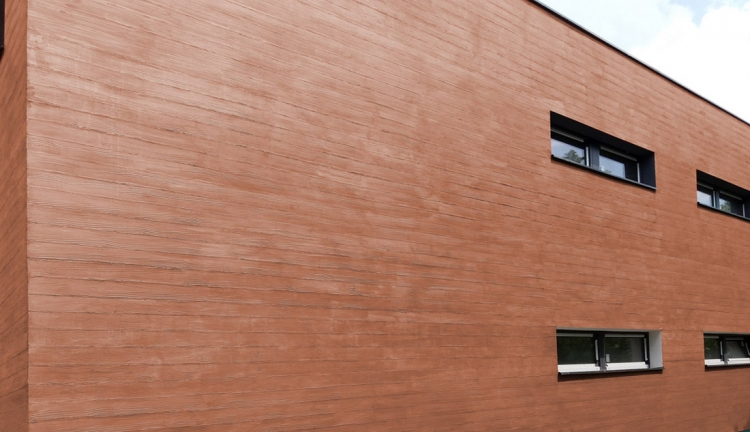 LB Cemix letos uvádí na trh sadu výrobků, s jejíž pomocí lze vytvářet na fasádách imitaci dřevěného obkladu LB Cemix letos uvádí na trh sadu výrobků, s jejíž pomocí lze vytvářet na fasádách imitaci dřevěného obkladu