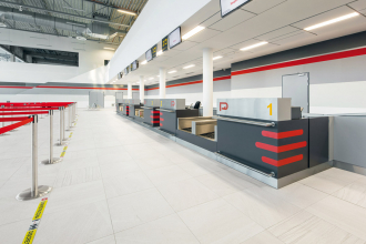 Dlaždice RAKO v nové odbavovací hale letiště v Pardubicích Dlaždice RAKO v nové odbavovací hale letiště v Pardubicích